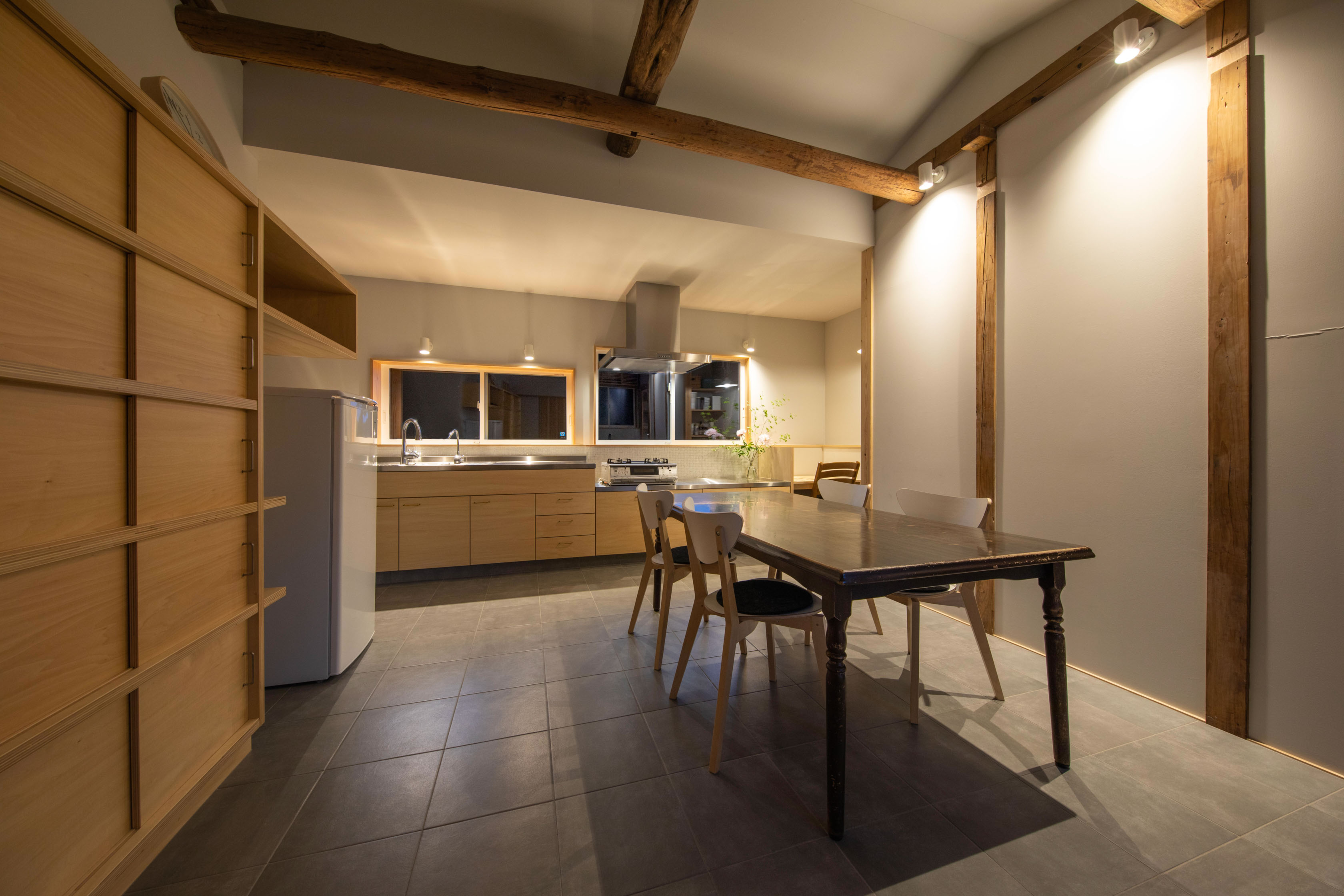 土浦のキッチン　夜景写真